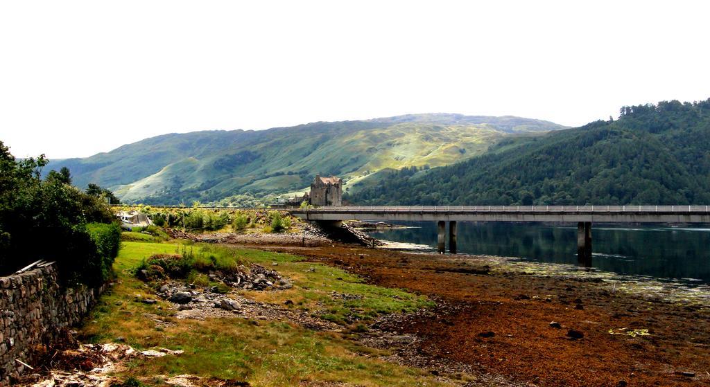 Eilean Donan View Villa Дорни Екстериор снимка
